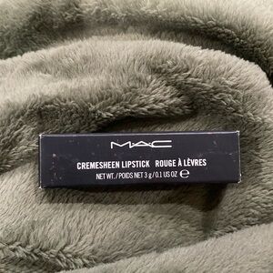 MAC Cosmetics Cremesheen Lipstick BRAND NEW in shade: LICKABLE.